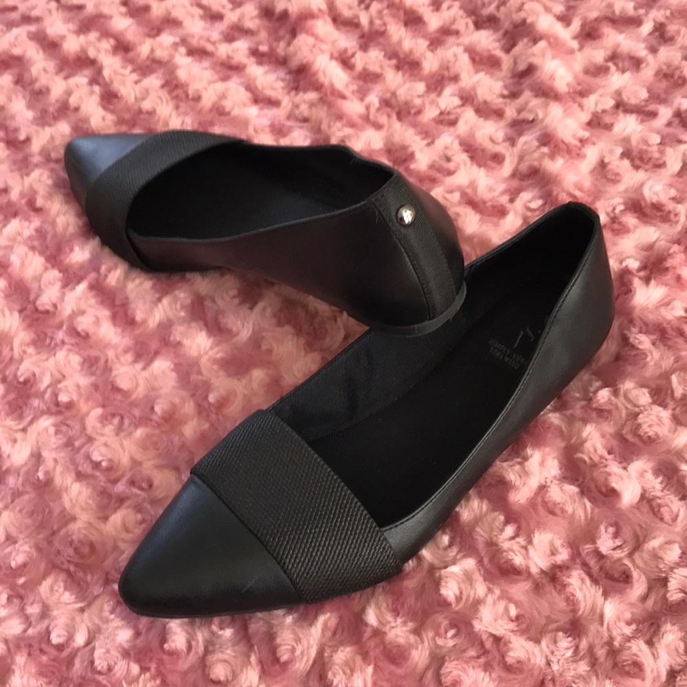 Simply Vera Vera Wang  - 7 1/2M - EUC!